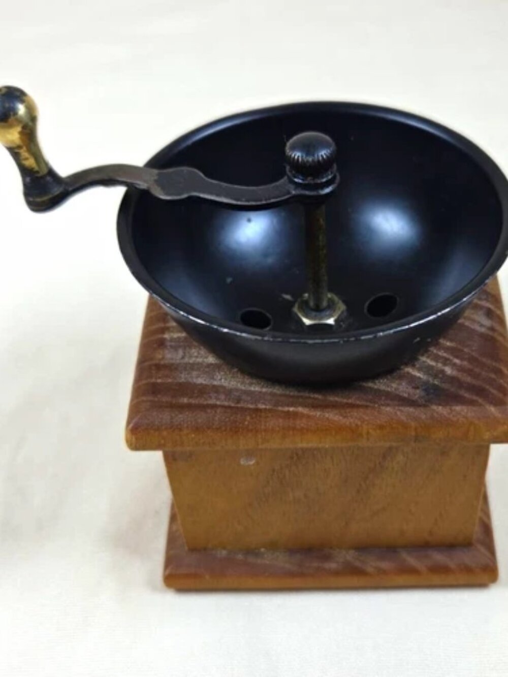 George S Thompson Pepper Grinder Wood Hand Crank Mill South Pasadena California